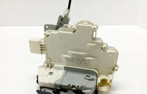 Audi A8 S8 D3 4E Front door lock 4F1837015E