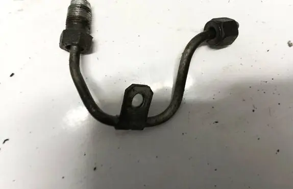 Toyota Avensis Verso Fuel line pipe 