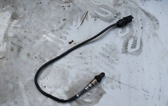 BMW 3 E92 E93 Lambda probe sensor 7569930