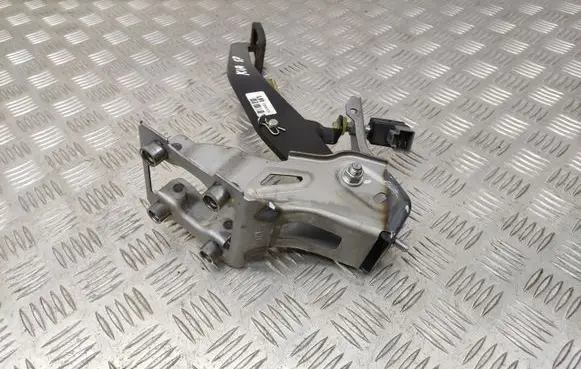 KIA Sportage Brake pedal 328002S000