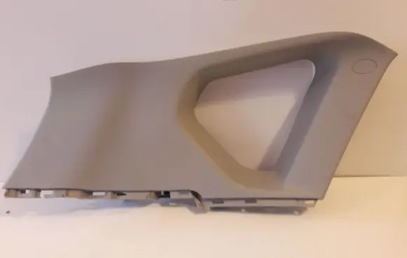 (D)pillar trim (top)