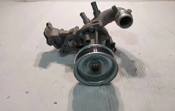 Alfa Romeo Stelvio Water pump 05048124AD 00500550280 1498195360