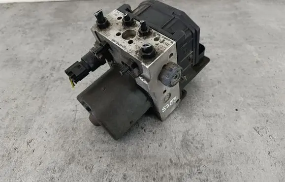Volkswagen PASSAT B5.5 ABS Pump 4B0614517G
