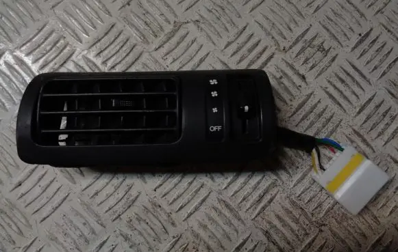 KIA Sorento Rear air vent grill 979802B100