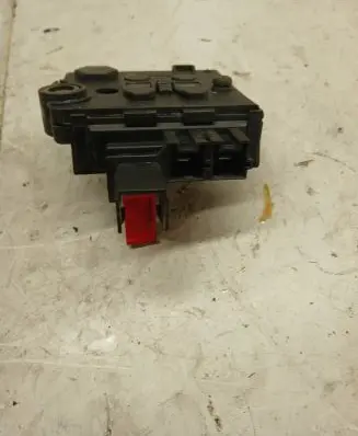 Mercedes-Benz E W210 Fuse box set 0005401950