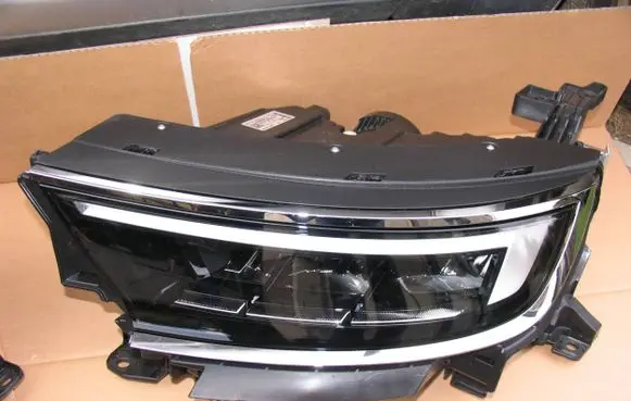 Opel Mokka B Headlight/headlamp 9834008280 368158932