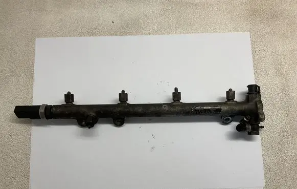 Mercedes-Benz Sprinter W906 Fuel main line pipe A6110700095 0445214004