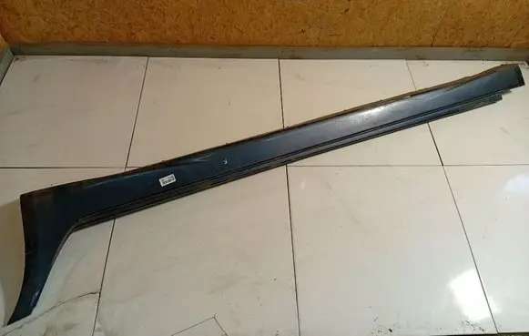 Mitsubishi Grandis Sill MN145461