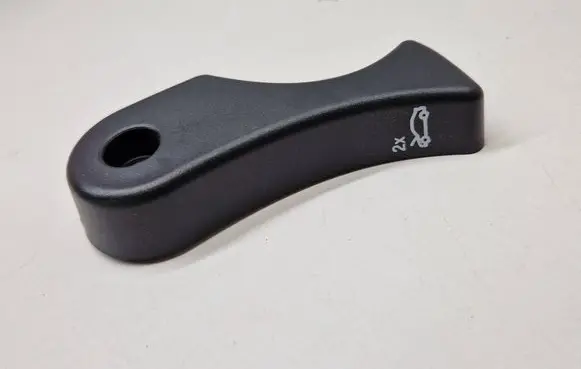 BMW 2 Active Tourer U06 Engine bonnet (hood) release handle 7309606