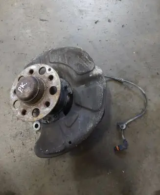 Mercedes-Benz E W212 Front wheel hub spindle knuckle