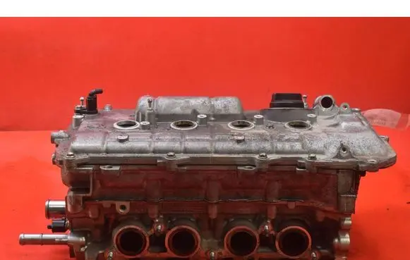 Toyota Prius+ (ZVW40) Engine head 