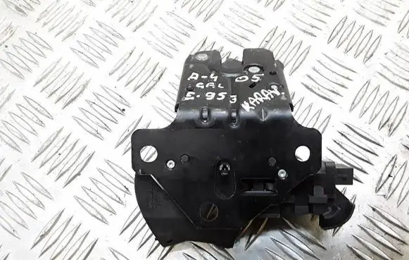 Audi A4 S4 B7 8E 8H Tailgate/trunk/boot lock/catch/latch 8P4827505C