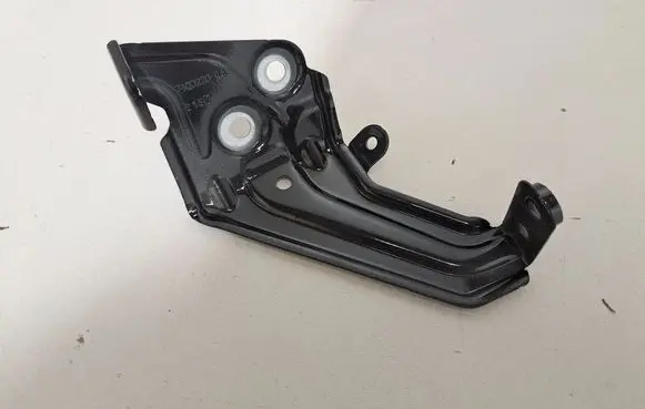 BMW X4 G02 Fender mounting bracket 7400220