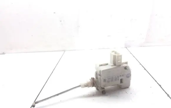 Volkswagen Golf IV Central locking motor 1J6862159A 3B0959781B