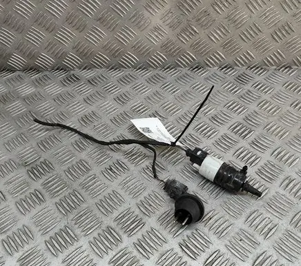 Mercedes-Benz E W213 Windscreen/windshield washer pump A2058660100