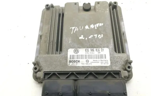 Volkswagen Touran I Engine control unit/module 03G906016EH
