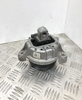 BMW 5 F10 F11 Engine mount bracket 6781562 250311