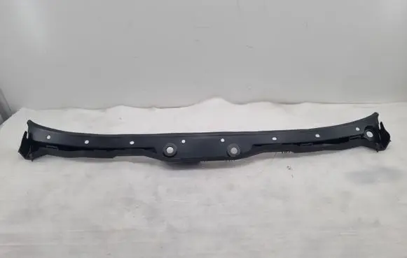 BMW 5 E39 Wiper trim 51718159292 8159292