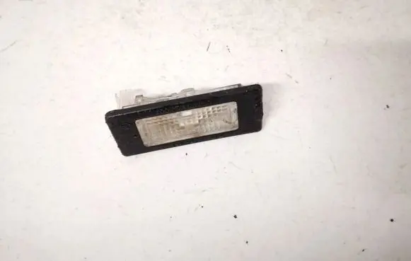 Volkswagen Touran I Number plate light 5n0943021