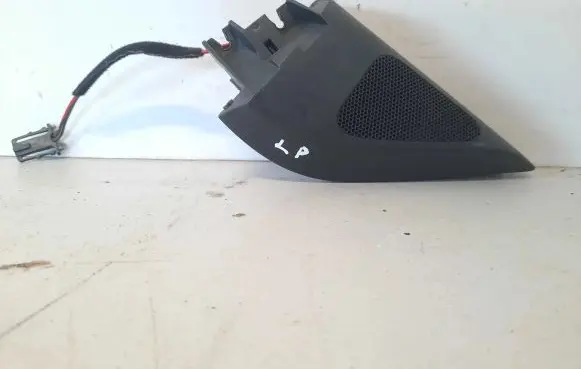 Volkswagen PASSAT B6 Subwoofer speaker 3C0837993