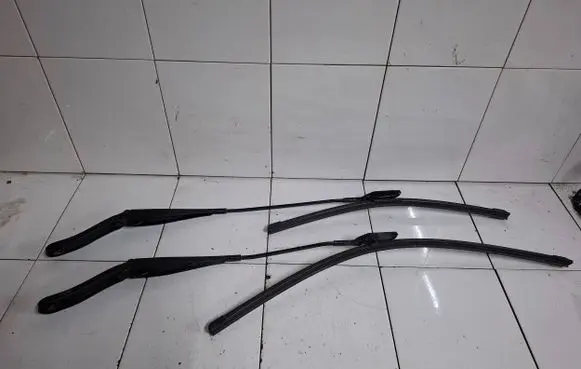 Ford Mondeo MK IV Front wiper blade arm 7S7117526AD U2VSA7