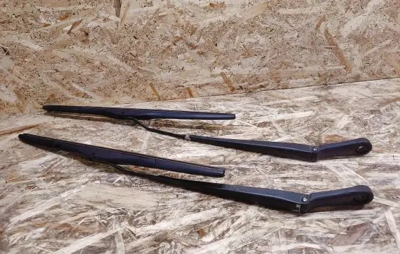 Nissan 240ZX, 280ZX, 300ZX Front wiper blade arm