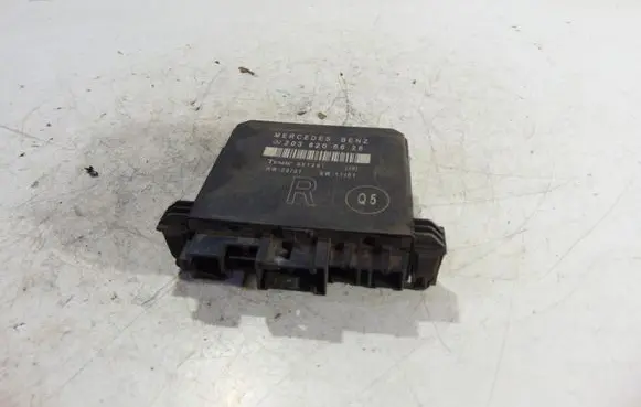 Mercedes-Benz C W203 Door control unit/module 2038206626
