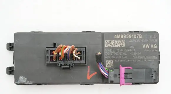 Audi A4 S4 B9 8W Tailgate/trunk control unit/module 4M8959107B