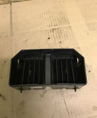 Mercedes-Benz R W251 Rear air vent grill A2518301154