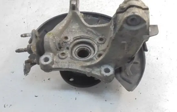 Volkswagen PASSAT B6 Front wheel hub spindle knuckle 