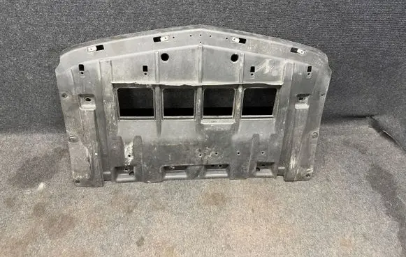 Engine splash shield/under tray