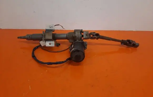 Toyota Yaris Steering wheel axle