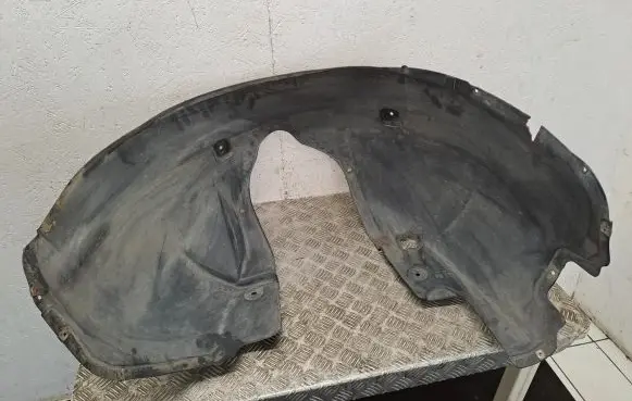 Chrysler 300 - 300C Front wheel arch liner splash guards 05065502AD