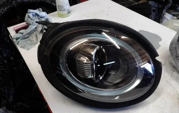 Mini One - Cooper F56 F55 Headlight/headlamp 8738651 A9873865104 90169273Z004