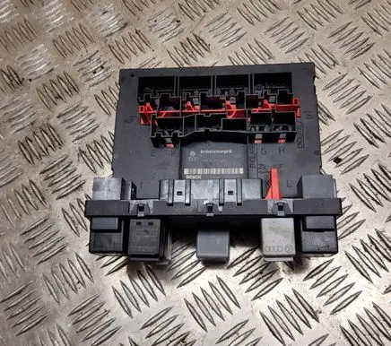 Volkswagen PASSAT B6 Comfort/convenience module 3C0937049H F005V00529 H3ZS1301