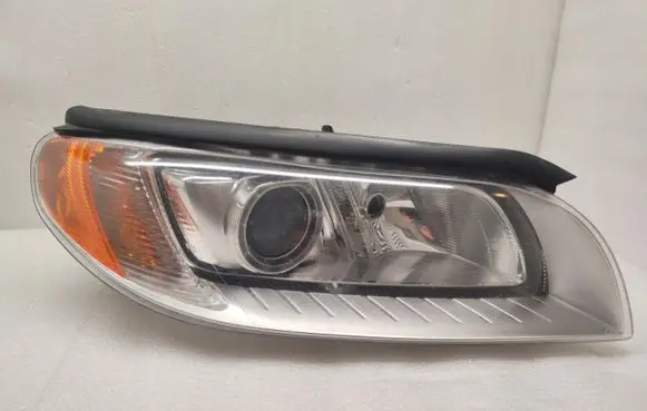 Volvo V70 Headlight/headlamp