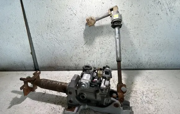 Nissan Maxima A36 Steering wheel axle 7558N0131