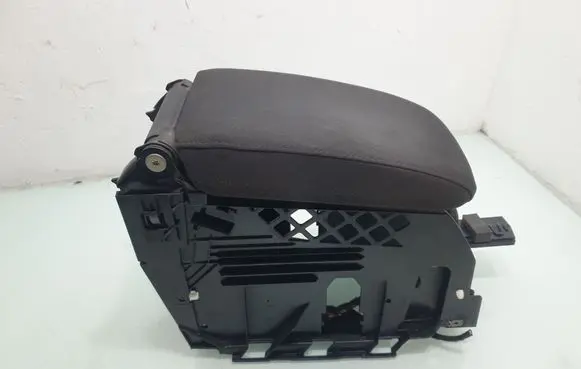 Volkswagen Scirocco Armrest 1K5864251C