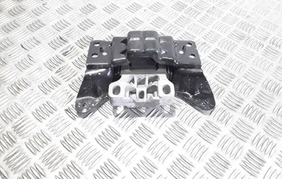 Engine mount bracket