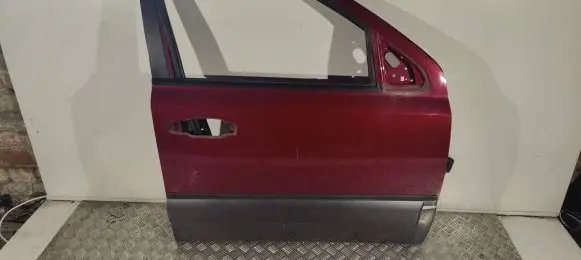 KIA Sorento Front door