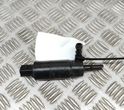 Volkswagen Touareg II Headlight washer pump 3B7955681
