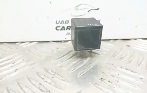 Opel Zafira A Other relay 90464760