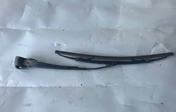 Mercedes-Benz C W203 Rear wiper blade arm 