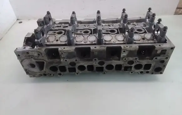 Mercedes-Benz Sprinter W906 Engine head A6460101420