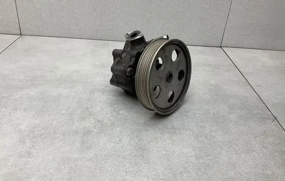 Audi Q5 SQ5 8R Power steering pump 8R0145153D