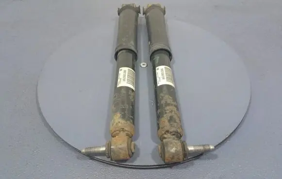 Renault Megane IV Rear shock absorber/damper 562105575R