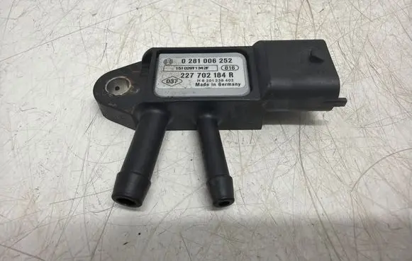 Mercedes-Benz Citan W415 Exhaust gas pressure sensor 0281006252 227702184R H8201238402