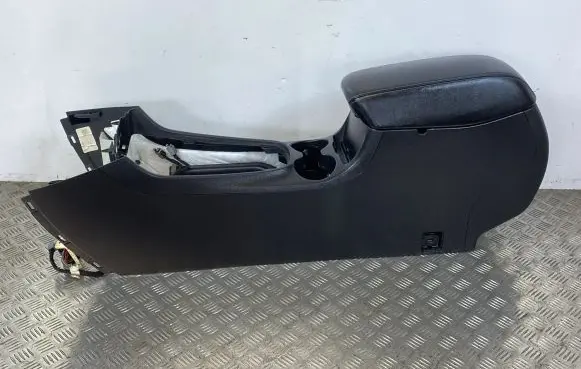 Jeep Cherokee Center console