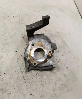Peugeot 308 Engine mounting bracket 9654959880