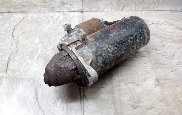 Opel Zafira A Starter motor 0001109015 0331303090